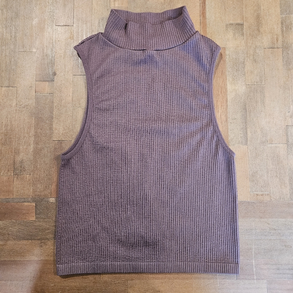 Zara Ribbed Sleeveless Crop Top